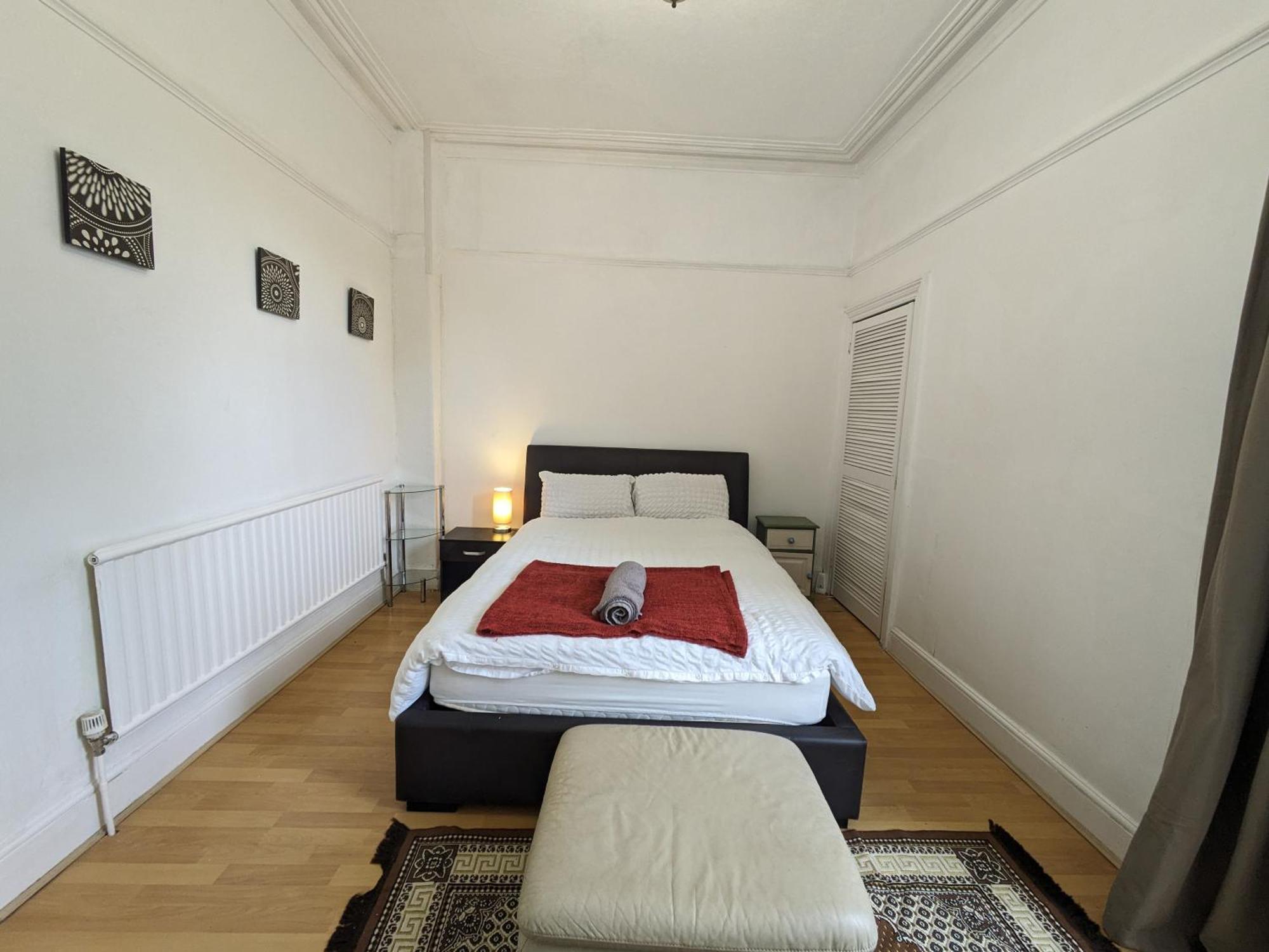 Ensuite Basic Room Budget Sketty 5 Суонси Экстерьер фото